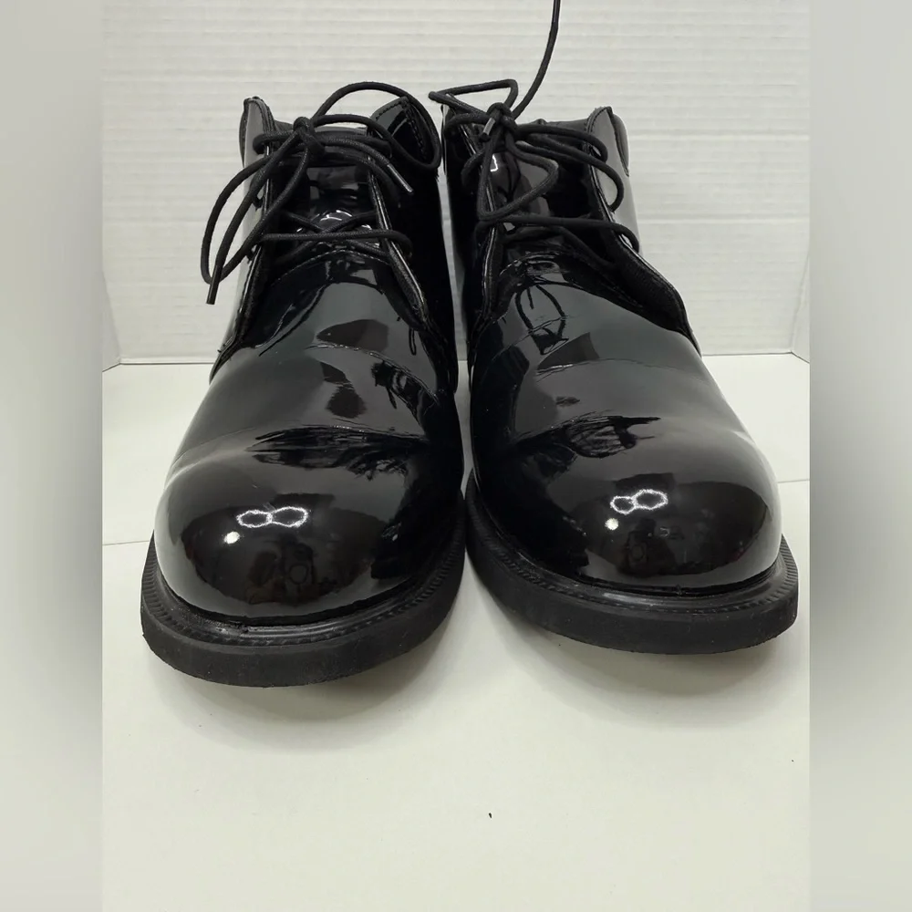 Thorogood Poromeric Academy Men’s High Gloss Chukka boot size 13